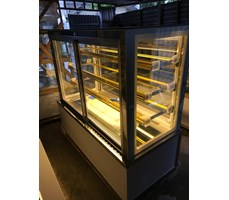 Tủ trưng bày bánh kem 4 tầng OKASU OKA-1800M